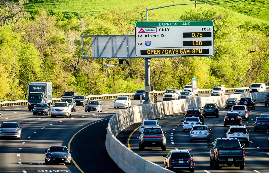 I-80 express lane showing a toll messaging sign